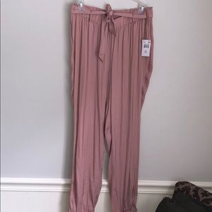 Pea in a pod flowy pants